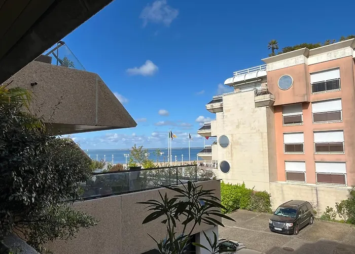 Apartment Coeur Avec Parking, Proche - Fr-1-319-604 *